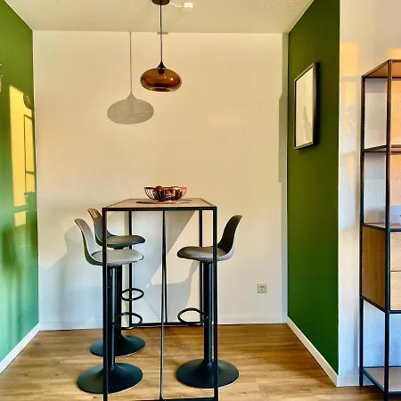 Lamiacasa Balcony Near Bosch And Train Station Apartamento